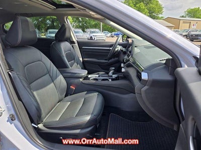2023 Nissan Altima 2.0 SR Sedan