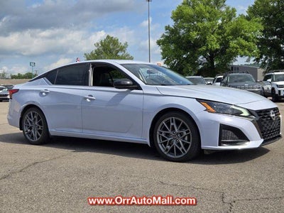 2023 Nissan Altima 2.0 SR Sedan