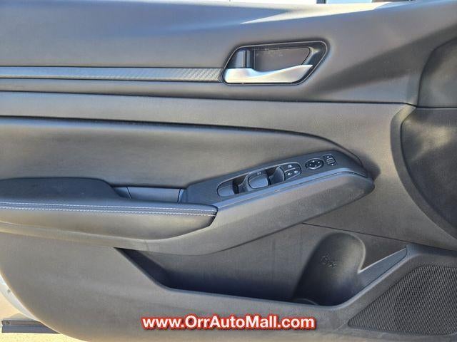 2024 Nissan Altima 2.5 SV Sedan