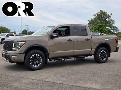 2023 Nissan Titan 4x4 Crew Cab PRO-4X