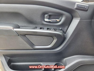 2023 Nissan Titan 4x4 Crew Cab PRO-4X