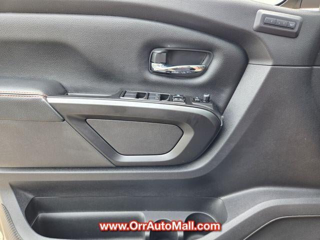 2023 Nissan Titan 4x4 Crew Cab PRO-4X
