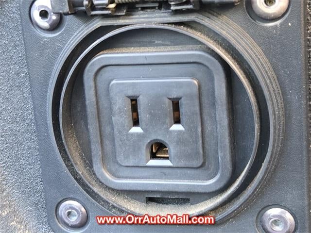 2024 Nissan Frontier Crew Cab 4x2 SL