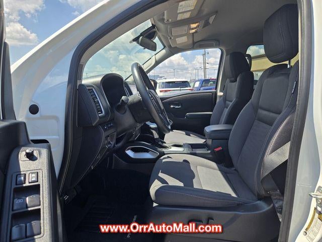 2024 Nissan Frontier Crew Cab 4x2 SV