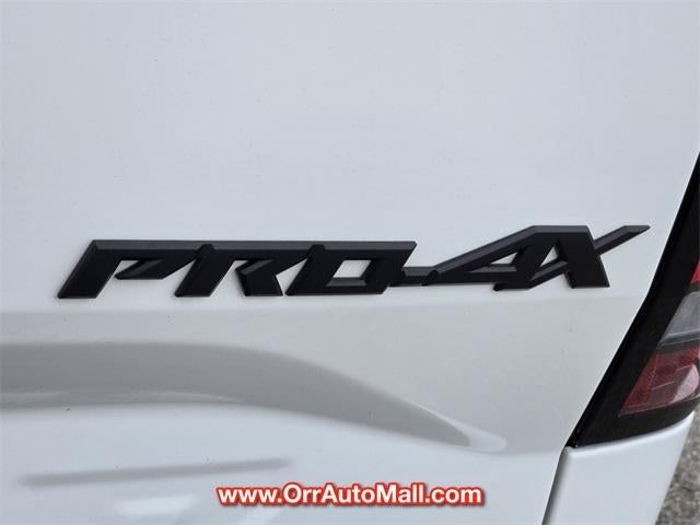 2024 Nissan Frontier Crew Cab 4x4 PRO-4X