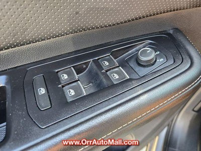2025 Volkswagen Atlas 2.0T SE w/Technology 4MOTION