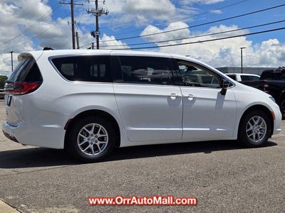 2024 Chrysler Pacifica Touring L FWD
