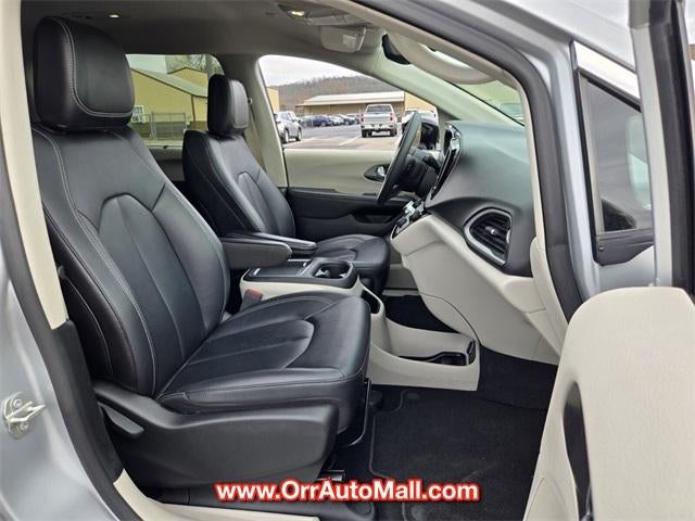 2024 Chrysler Pacifica Touring L FWD