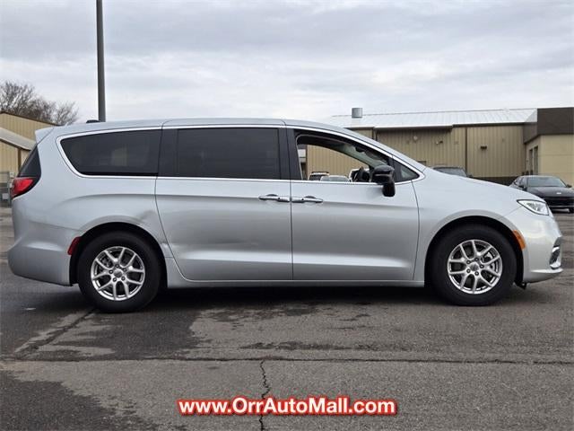 2024 Chrysler Pacifica Touring L FWD