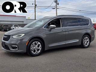 2022 Chrysler Pacifica Limited FWD