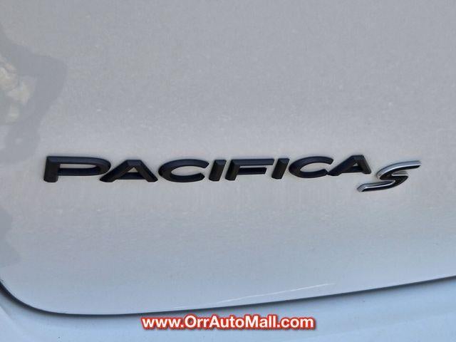 2025 Chrysler Pacifica Limited FWD