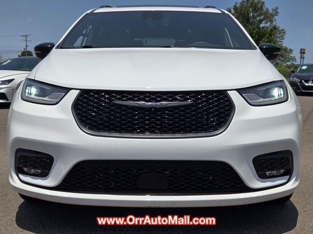2025 Chrysler Pacifica Limited FWD