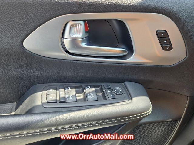 2025 Chrysler Pacifica Limited FWD