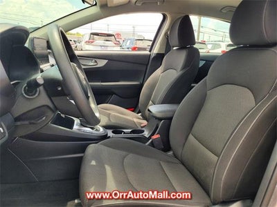 2024 Kia Forte LXS IVT