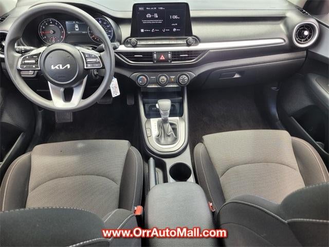 2024 Kia Forte LXS IVT