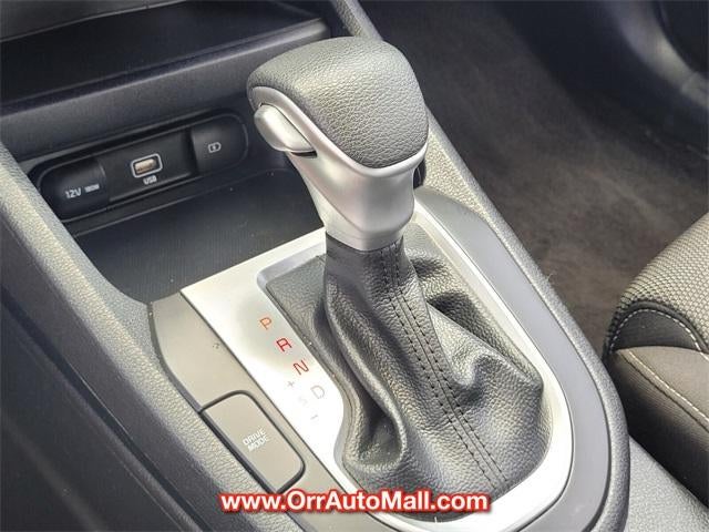2024 Kia Forte LXS IVT