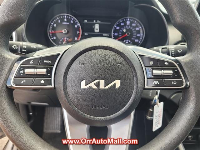 2024 Kia Forte LXS IVT