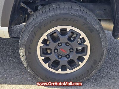 2024 Toyota Tacoma 4WD 4WD TRD Off Road Double Cab 5' Bed AT (Natl)