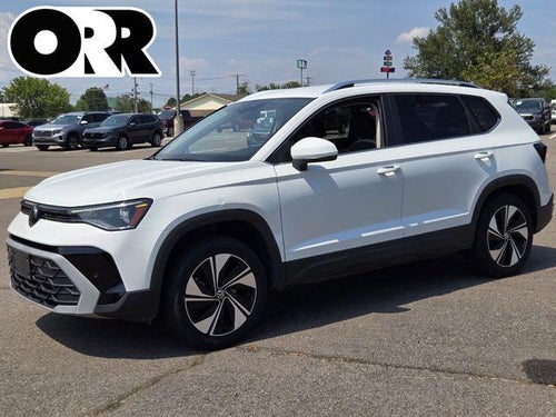 2025 Volkswagen Taos SE 4MOTION