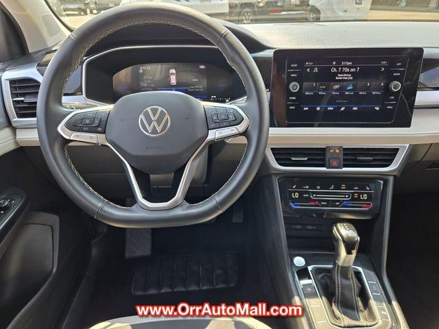 2025 Volkswagen Taos SE 4MOTION