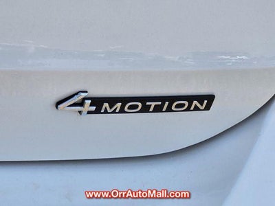 2025 Volkswagen Taos SE 4MOTION