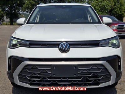 2025 Volkswagen Taos SE 4MOTION