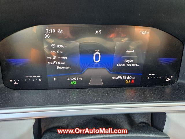 2025 Volkswagen Taos SE 4MOTION