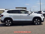 2025 Volkswagen Taos SE 4MOTION