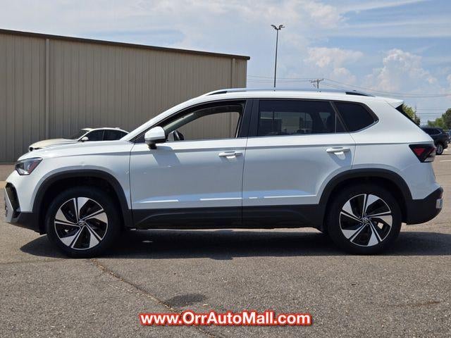 2025 Volkswagen Taos SE 4MOTION