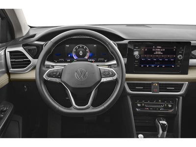 2025 Volkswagen Taos SE 4MOTION