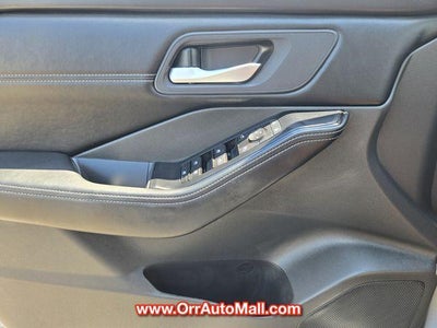 2025 Nissan Rogue FWD SV