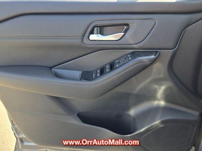 2026 Nissan Rogue FWD SV *Ltd Avail*