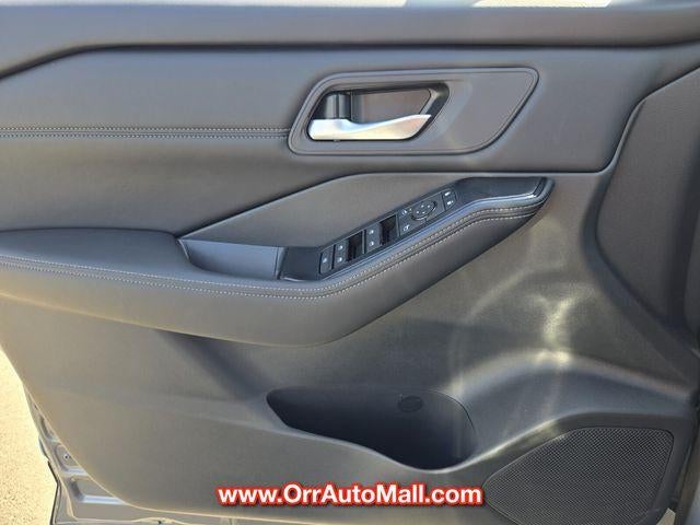 2026 Nissan Rogue FWD SV *Ltd Avail*