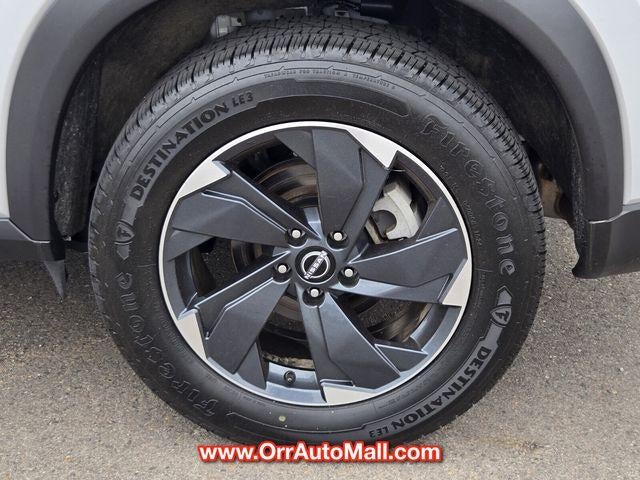 2024 Nissan Rogue AWD SV