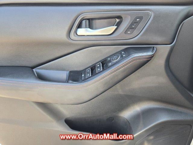 2025 Nissan Rogue AWD Rock Creek