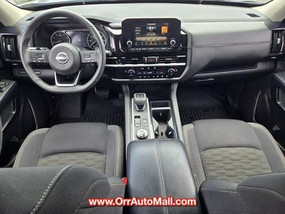 2025 Nissan Pathfinder SV 4WD