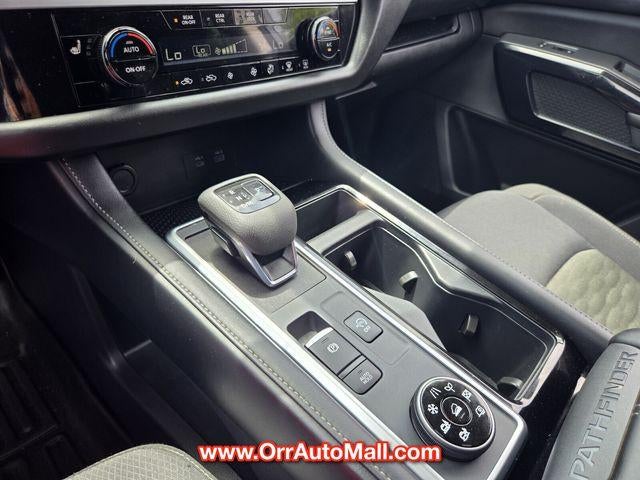 2025 Nissan Pathfinder SV 4WD