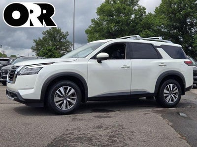 2023 Nissan Pathfinder SL 2WD
