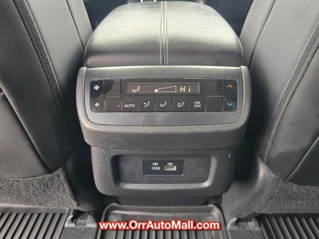 2023 Nissan Pathfinder SL 2WD