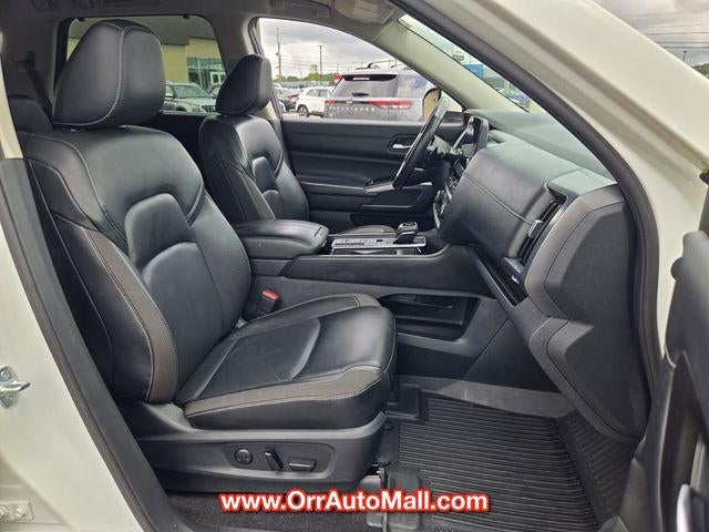 2023 Nissan Pathfinder SL 2WD