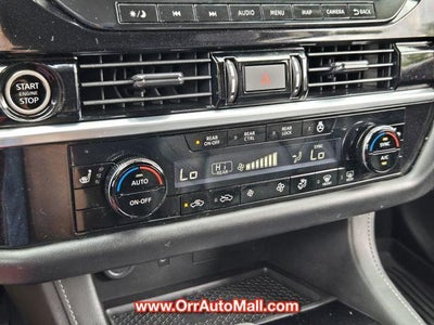 2023 Nissan Pathfinder SL 2WD