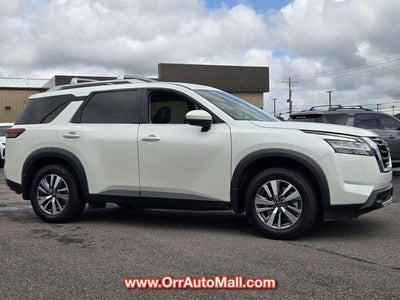 2023 Nissan Pathfinder SL 2WD
