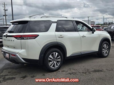 2023 Nissan Pathfinder SL 2WD