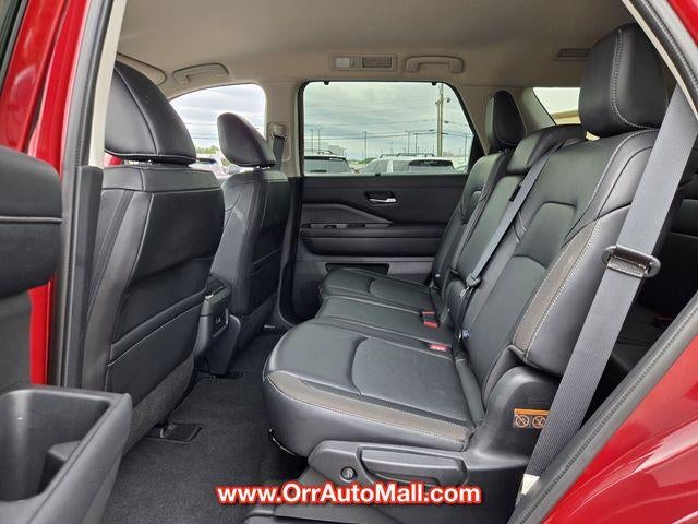 2024 Nissan Pathfinder SL 4WD