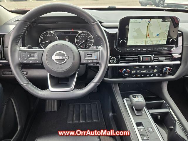 2024 Nissan Pathfinder SL 4WD