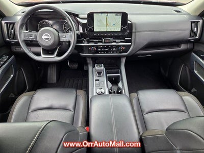 2024 Nissan Pathfinder SL 4WD