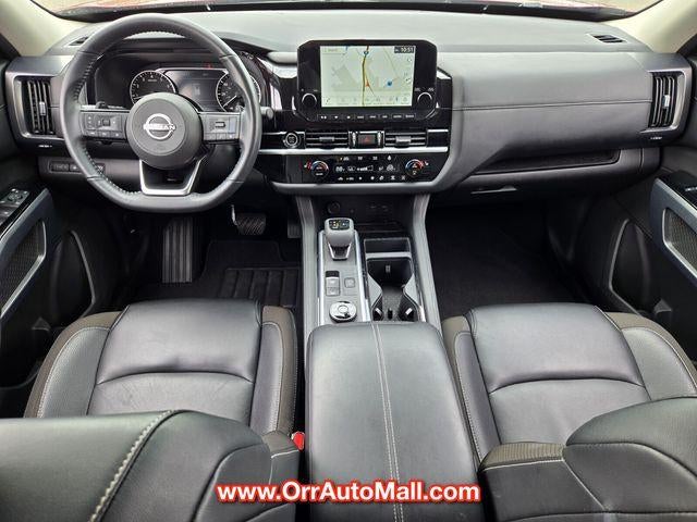 2024 Nissan Pathfinder SL 4WD