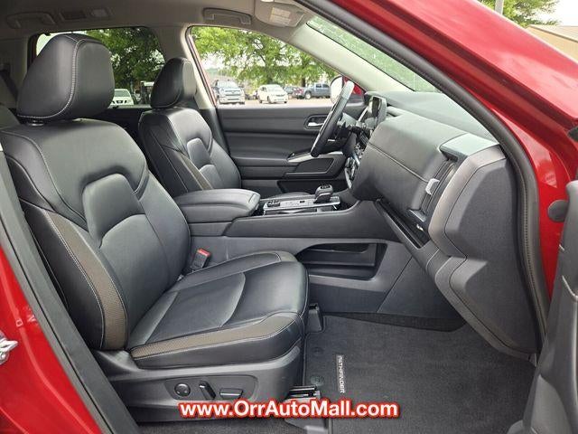 2024 Nissan Pathfinder SL 4WD