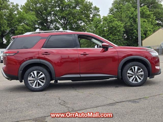 2024 Nissan Pathfinder SL 4WD