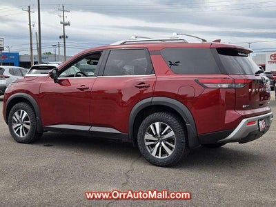 2024 Nissan Pathfinder SL 4WD